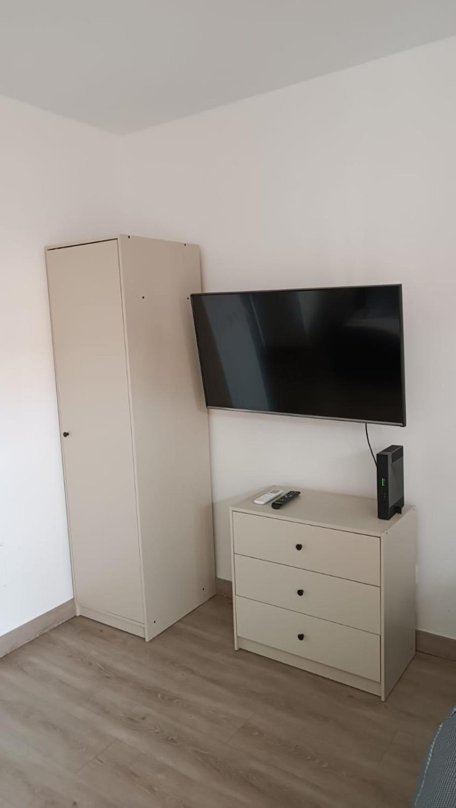 בנאלמדנה Estudio Vacacional מראה חיצוני תמונה